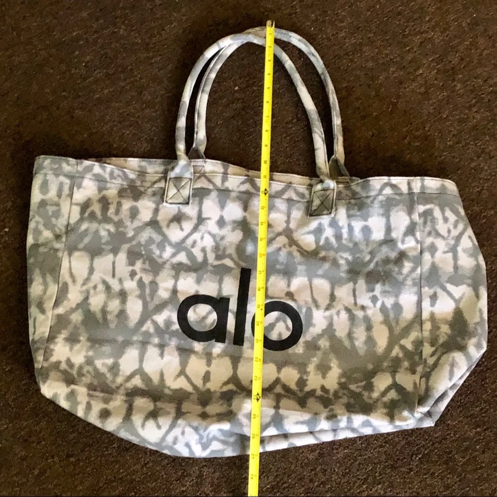 ALO Yoga Tote Bag READ